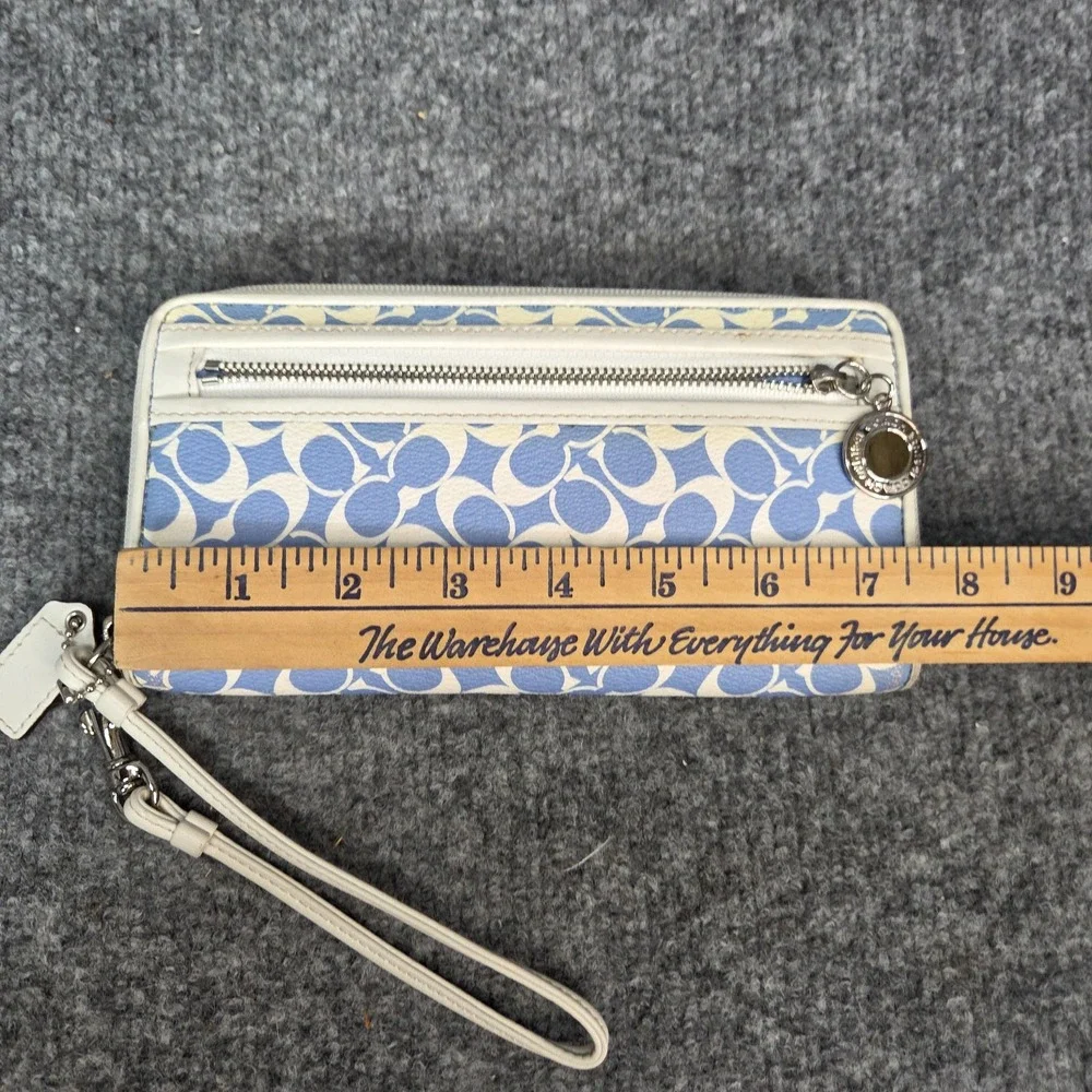 Coach Logo Light Blue & White Zip Around Wristlet Wallet Signature C y2K